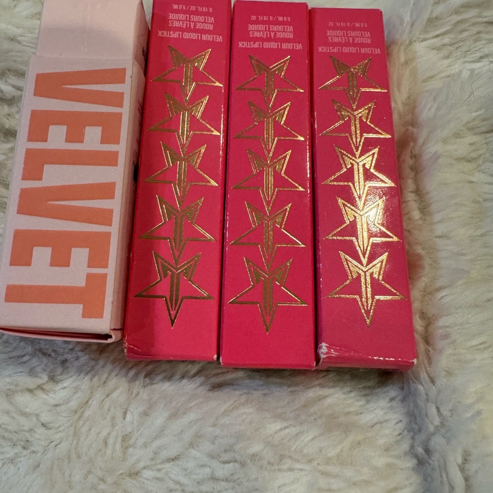 Bundle of 4 Jeffree Star Lipsticks